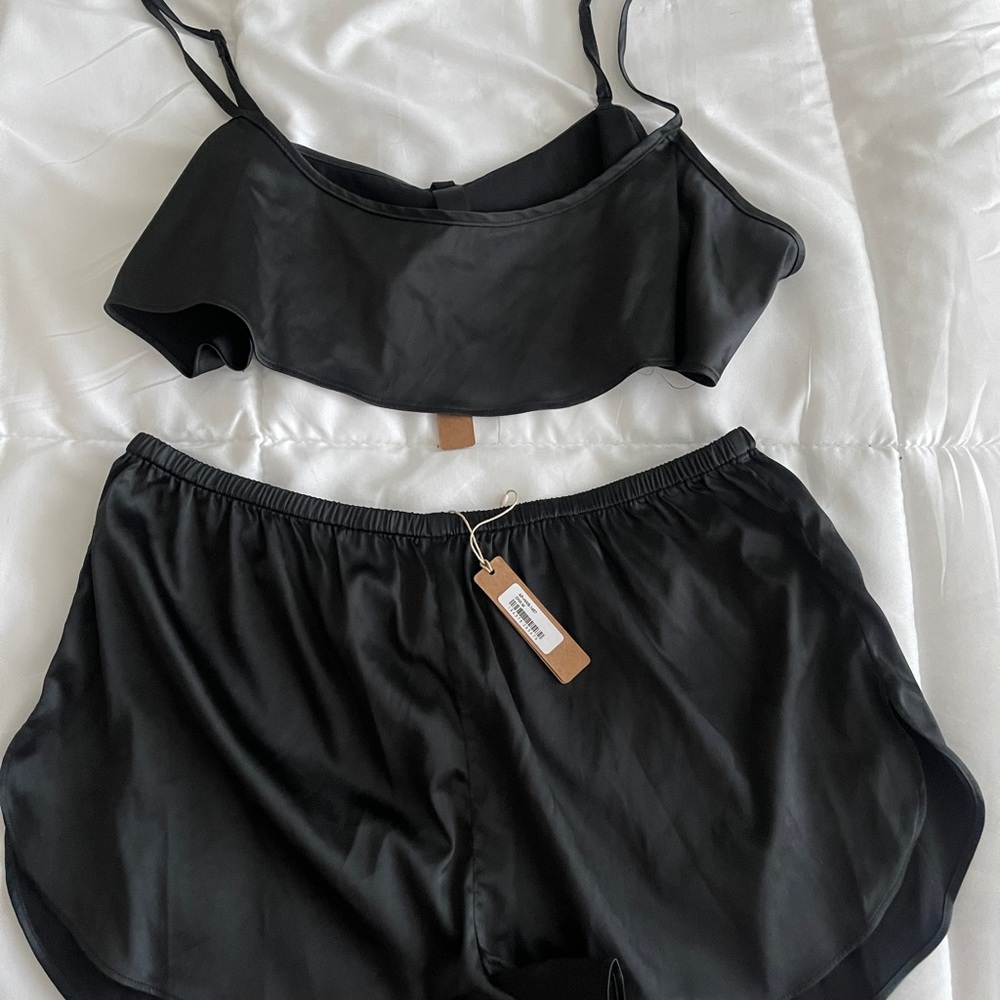 Skims silk set